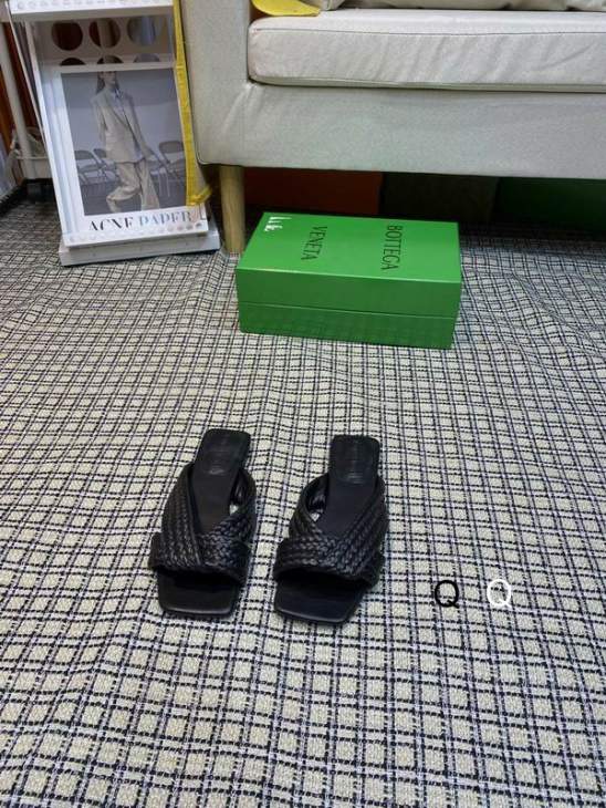Picture of Bottega Slippers _SKUBVsz35-40Q04013347